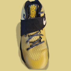 Kyrie Irving "All Star" *Limited Edition size 4.5 youth